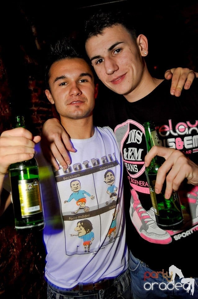 We Like to Party în Club Escape, 