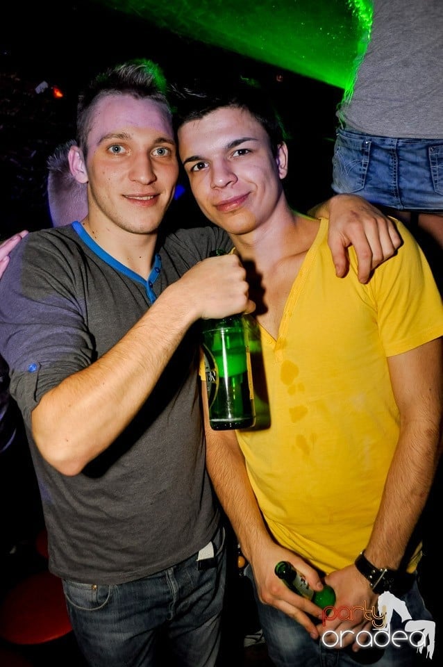 We Like to Party în Club Escape, 