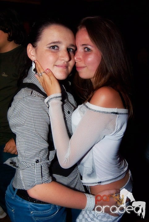 We Make Hits Party,
