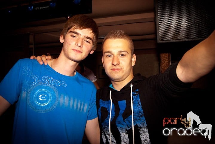 We Make Hits Party,