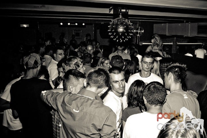 We Make Hits Party,
