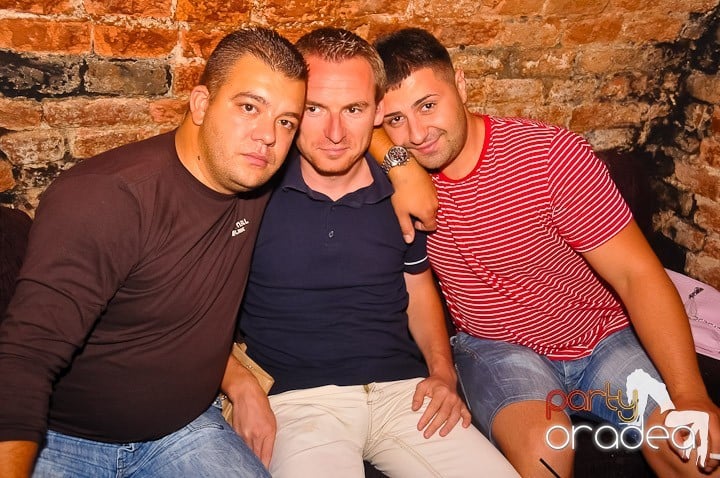 Wednesday Party @ Escape, 