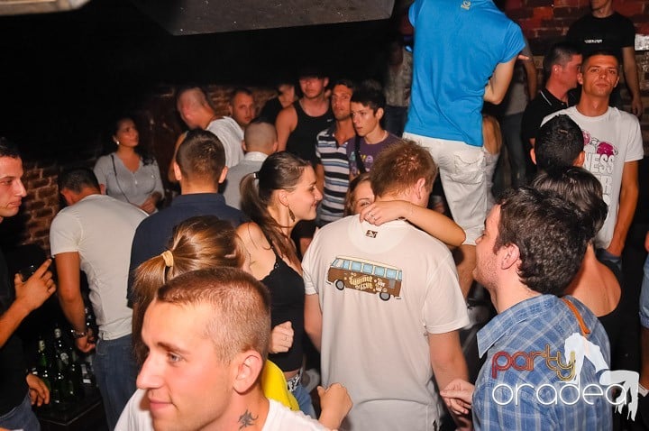 Wednesday Party @ Escape, 