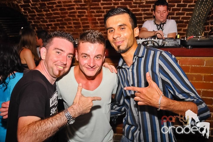 Wednesday Party @ Escape, 