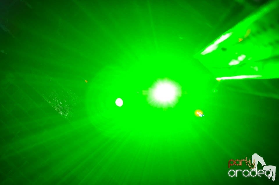 Wednesday party în Escape, 