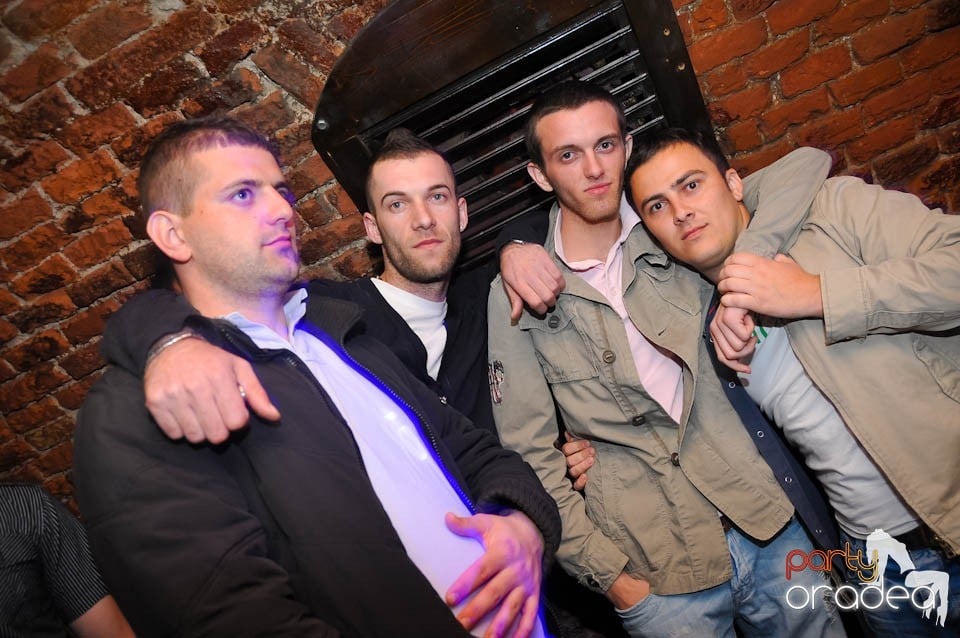 Wednesday party în Escape, 