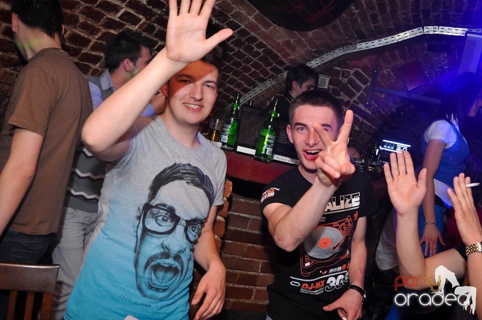 Wednesday party în Escape, 