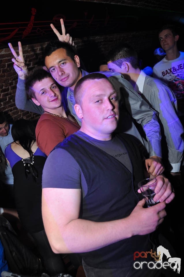 Wednesday party în Escape, 