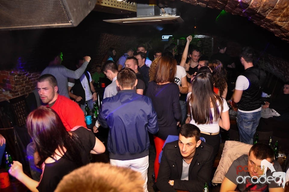 Wednesday party în Escape, 