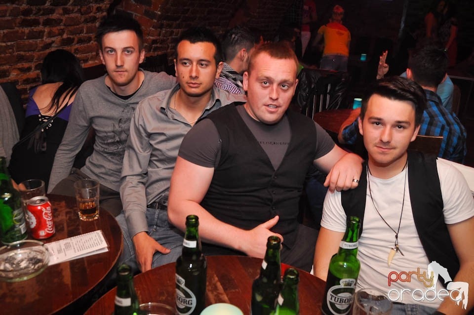 Wednesday party în Escape, 