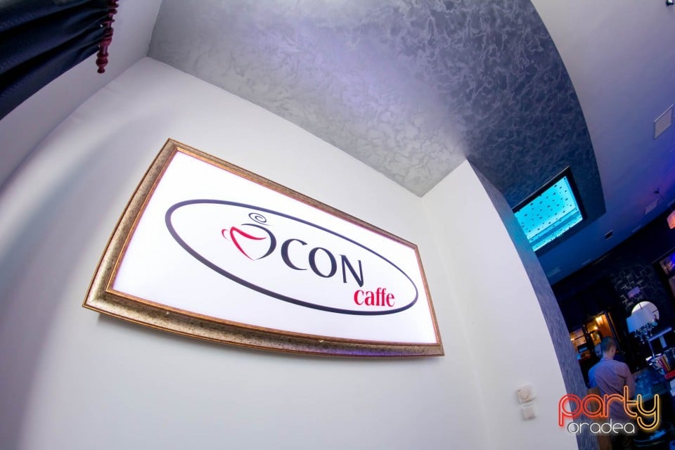 Weekend în Icon Caffe, Icon Caffe