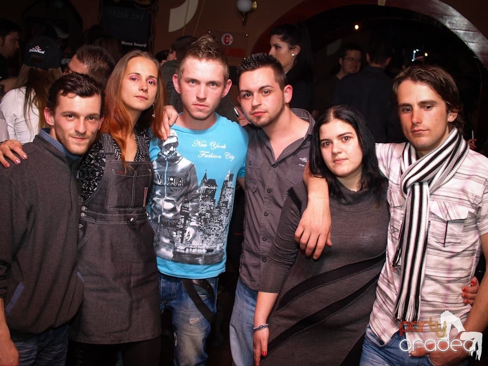 Weekend incendiar în Chanson,