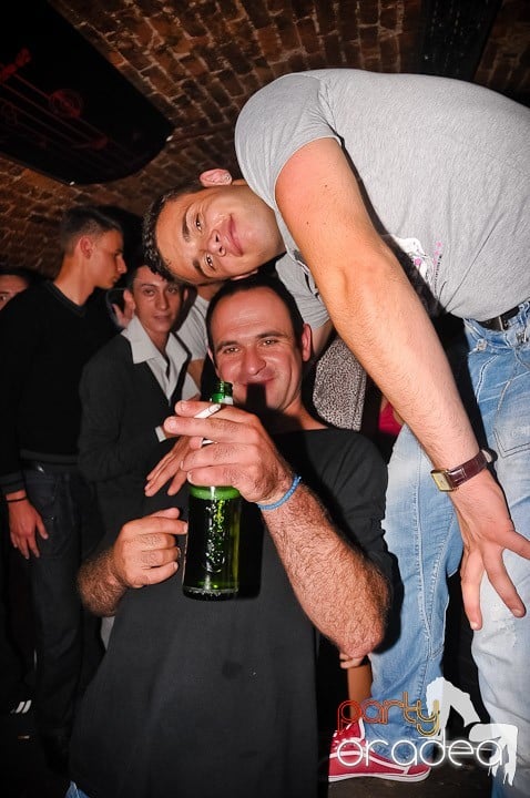 Weekend incendiar în Escape, 