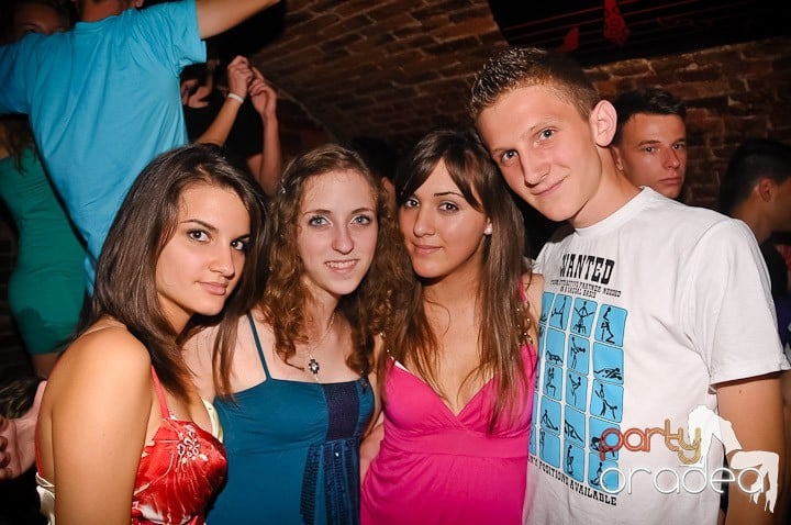 Weekend incendiar în Escape, 