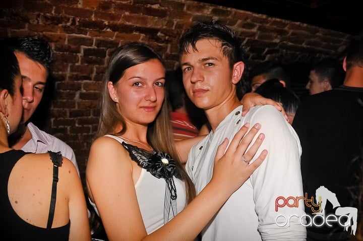 Weekend incendiar în Escape, 