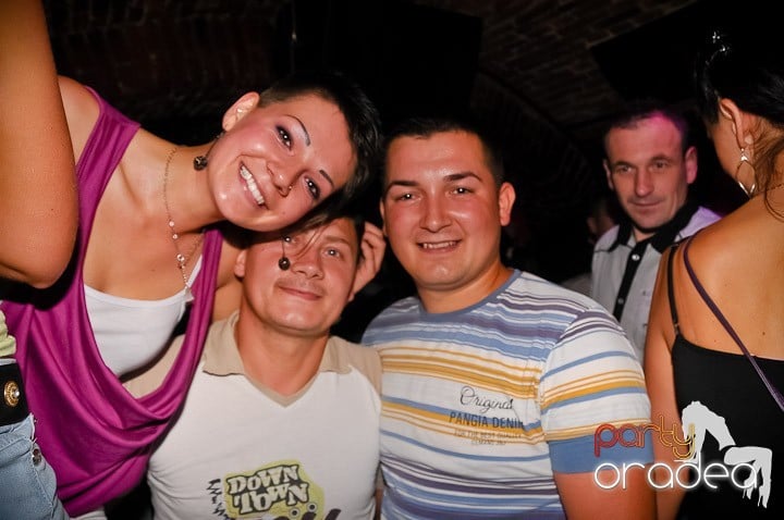 Weekend incendiar în Escape, 