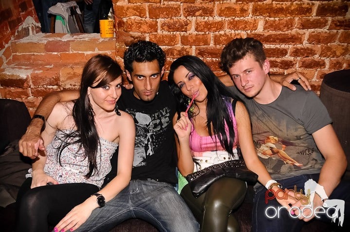 Weekend incendiar în Escape, 