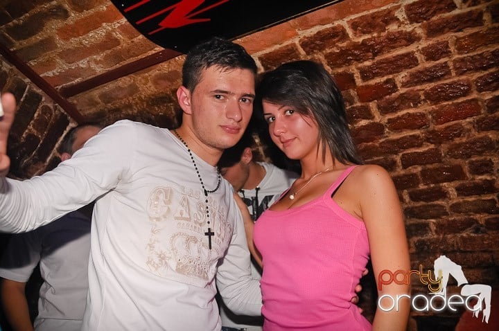 Weekend incendiar în Escape, 