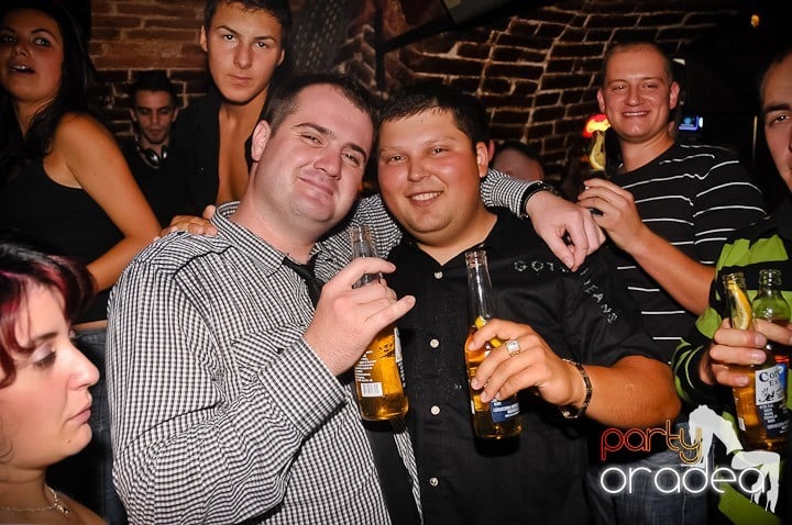 Weekend incendiar în Escape, 