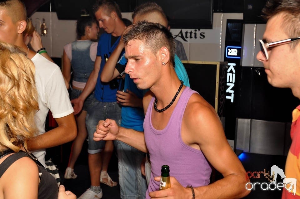 Weekend Party în Club Atti's, 