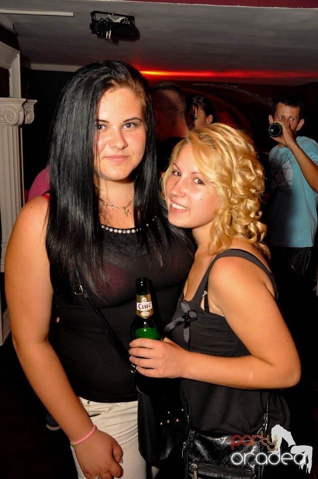 Weekend Party în Club Atti's, 