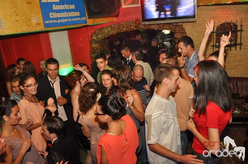 Weekend Party în Club Downtown,