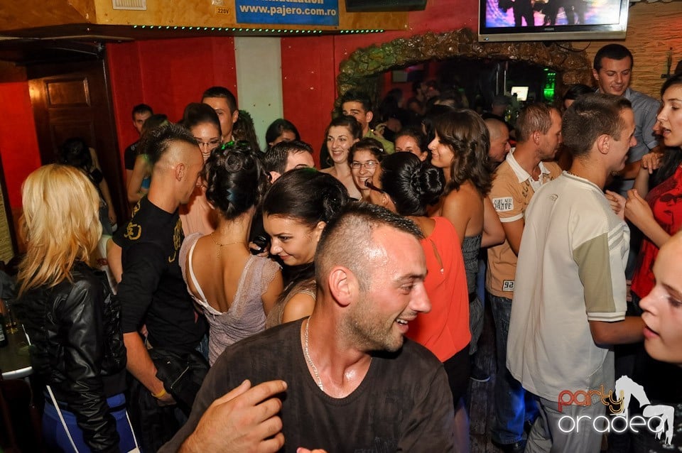 Weekend Party în Club Downtown,