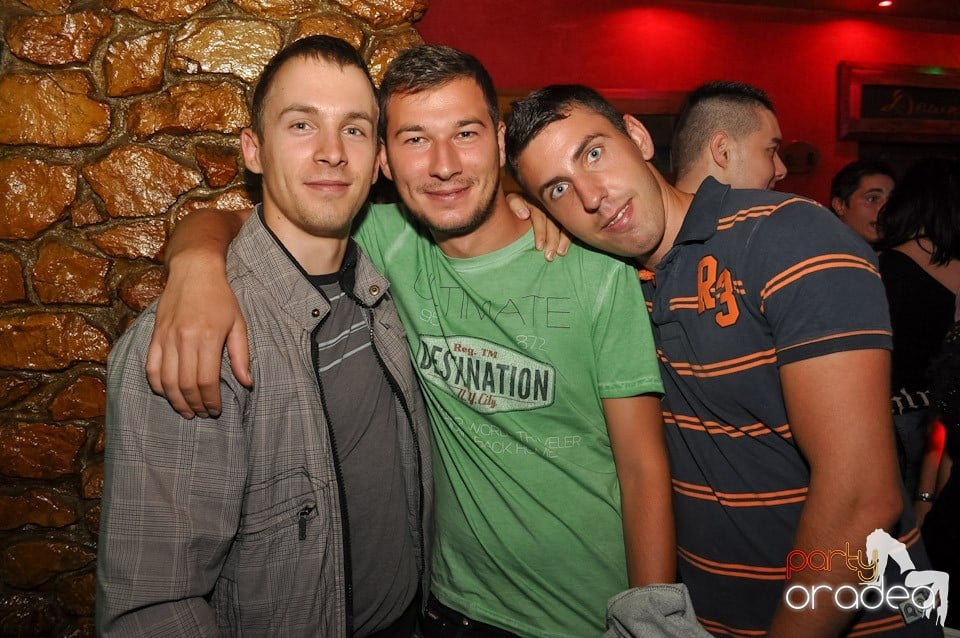Weekend Party în Club Downtown,