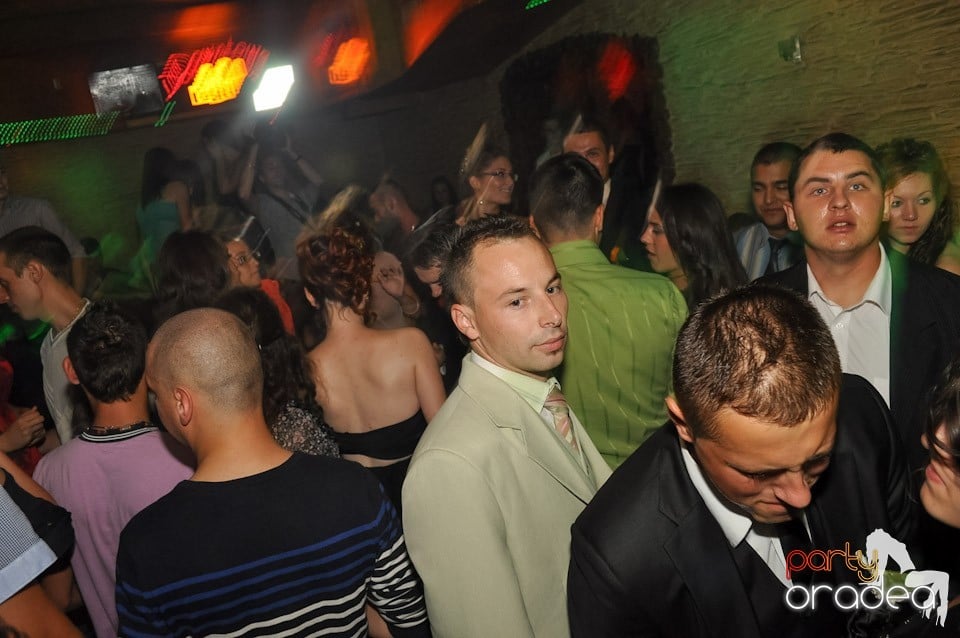 Weekend Party în Club Downtown,