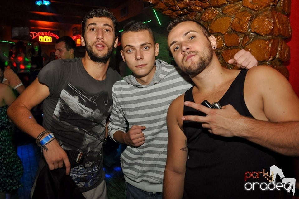 Weekend Party în Club Downtown,