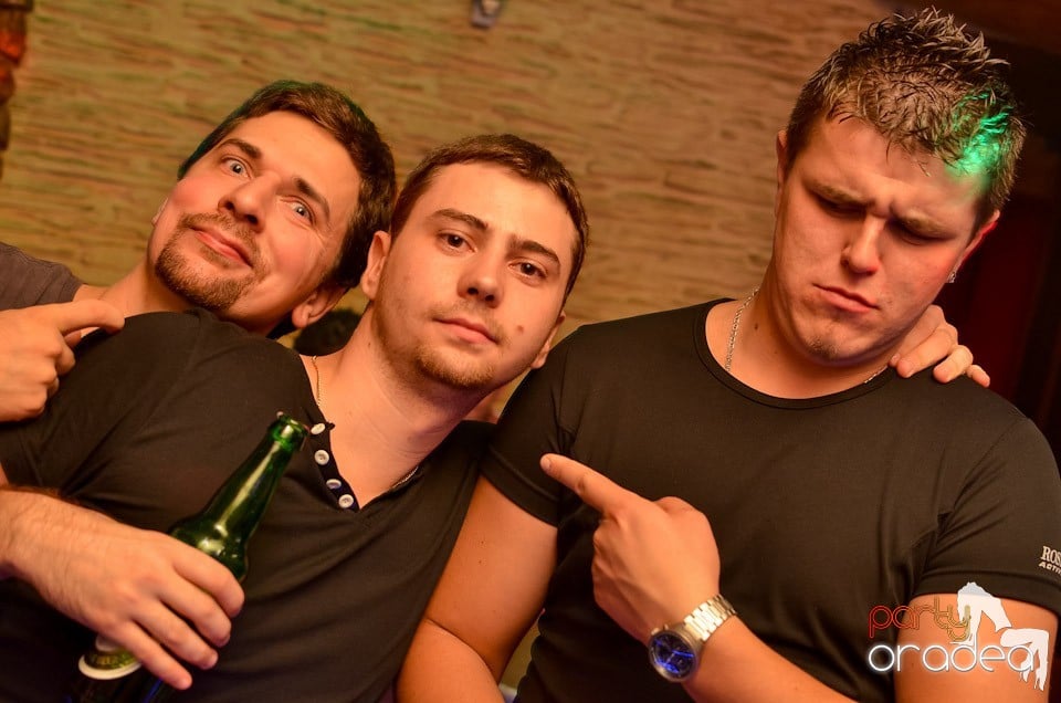 Weekend Party în Club Downtown,