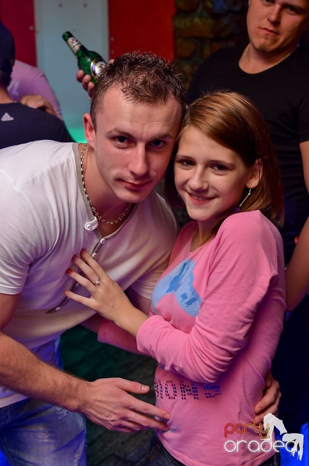 Weekend Party în Club Downtown,