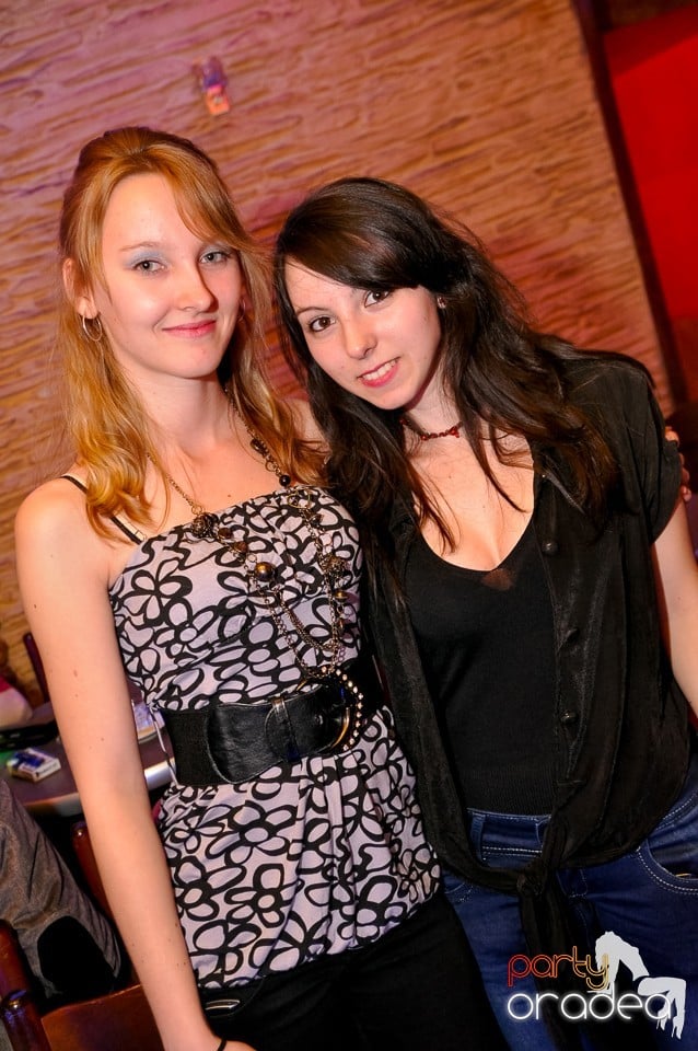 Weekend Party în Club Downtown, 