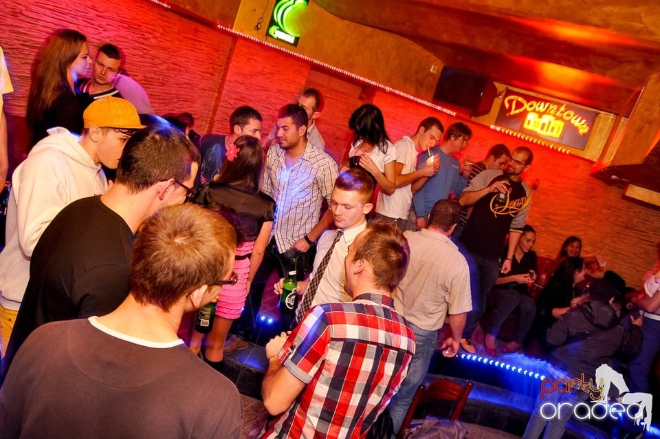 Weekend Party în Club Downtown, 