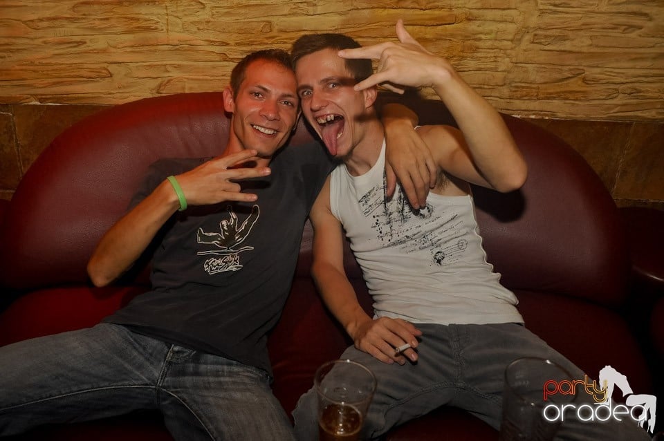Weekend Party în Club Downtown,