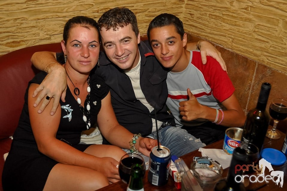 Weekend Party în Club Downtown,