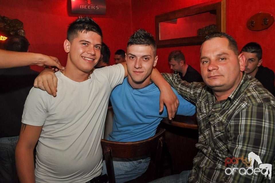 Weekend Party în Club Downtown,