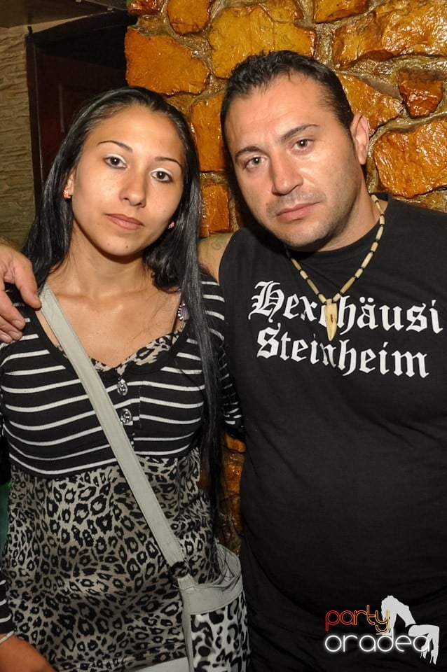 Weekend Party în Club Downtown,