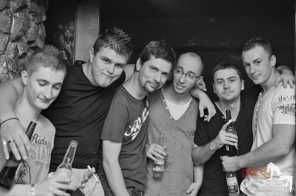 Weekend Party în Club Downtown,