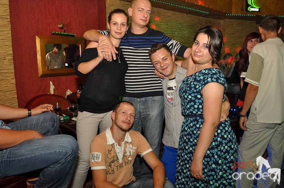 Weekend Party în Club Downtown,
