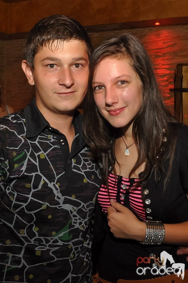 Weekend Party în Club Downtown,