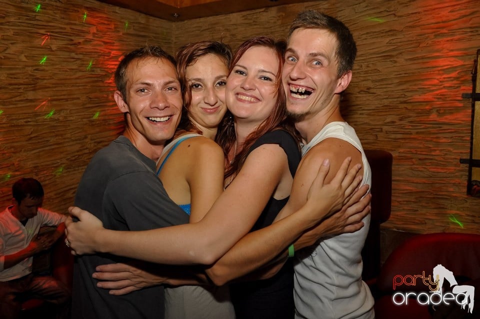 Weekend Party în Club Downtown,
