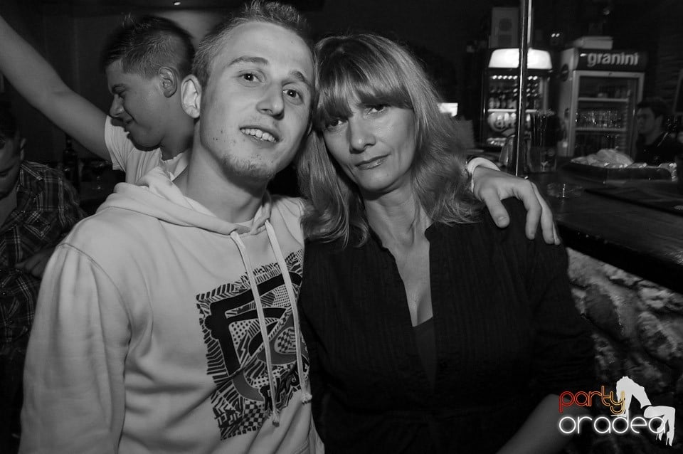 Weekend Party în Club Downtown,