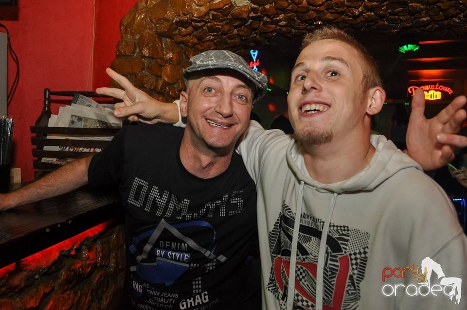 Weekend Party în Club Downtown,