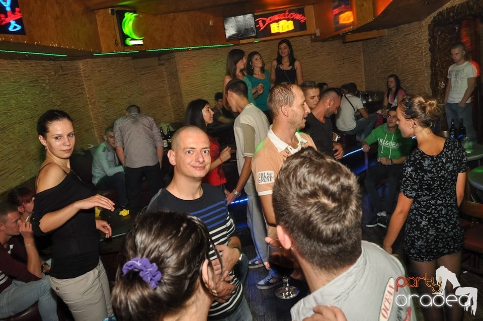 Weekend Party în Club Downtown,