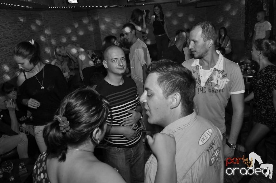 Weekend Party în Club Downtown,