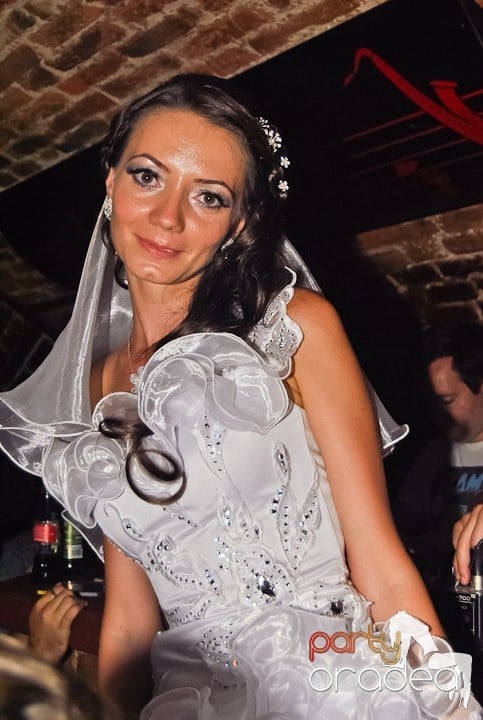 Weekend, party time în Escape, 