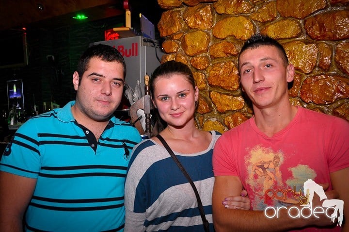 Weekend-ul începe în Downtown, 