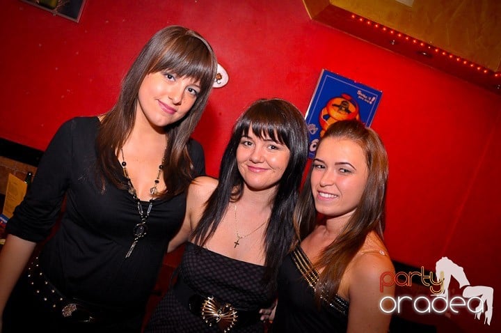 Weekend-ul începe în Downtown, 