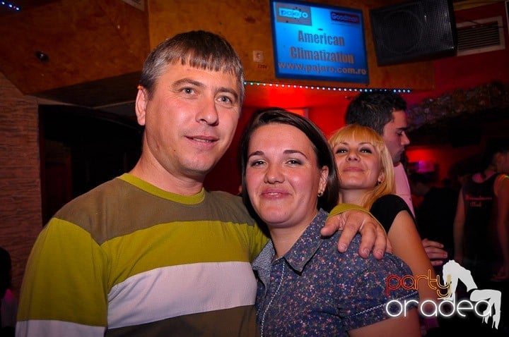 Weekend-ul începe în Downtown, 